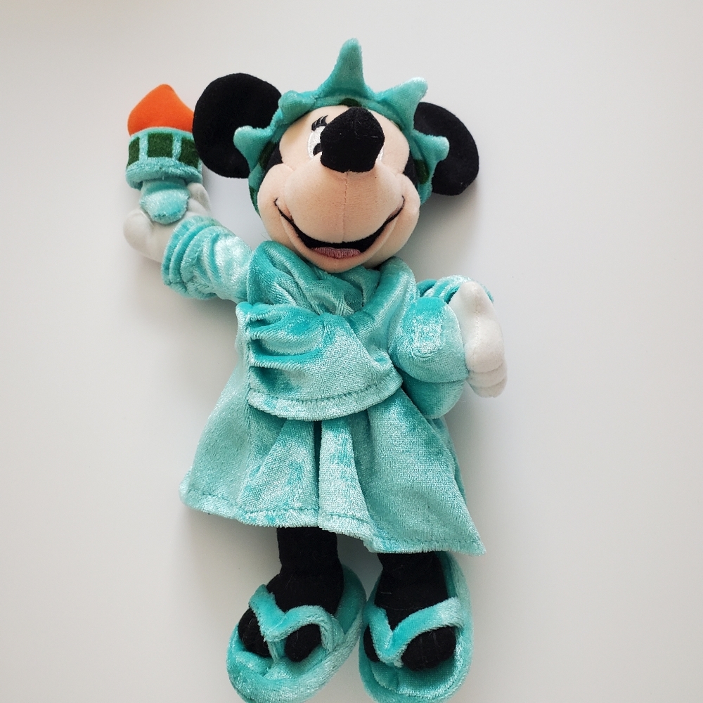 Disney Minnie Mouse 8" Statue of Liberty - New York - Plush Toy